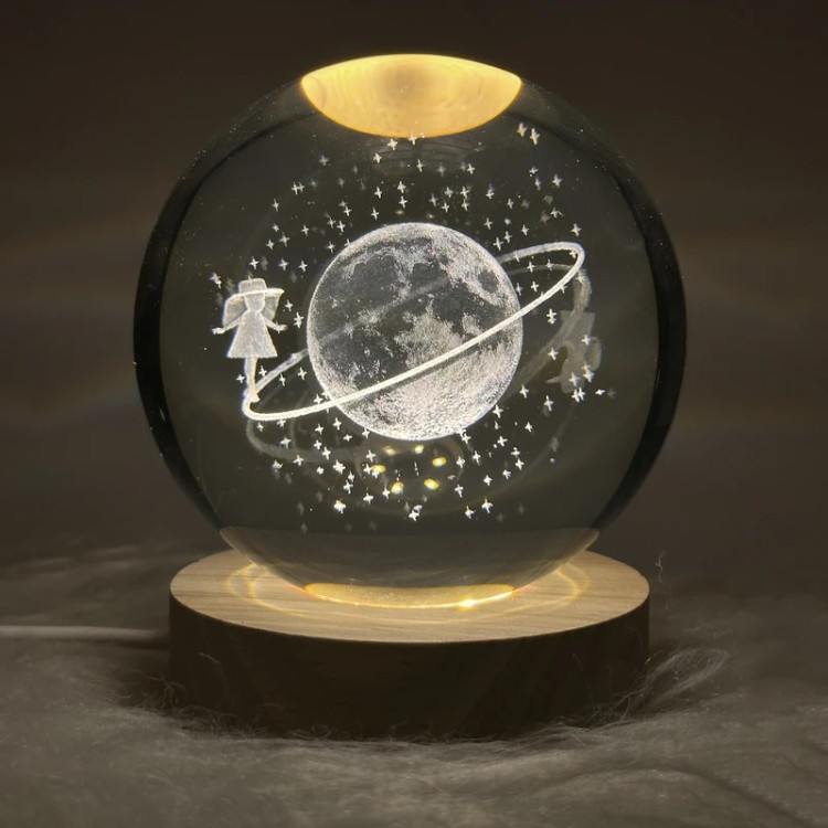 گوی کریستالی شب خواب مدل دختر به دور ماه