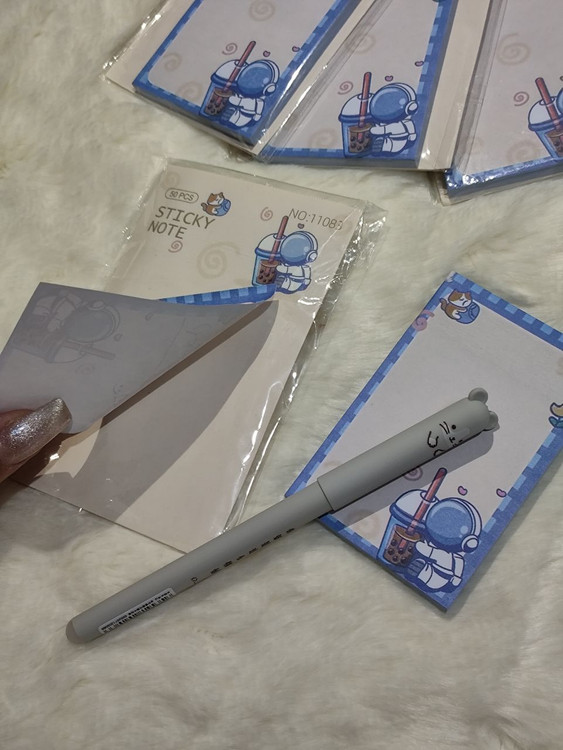 برچسب مدل فضانورد