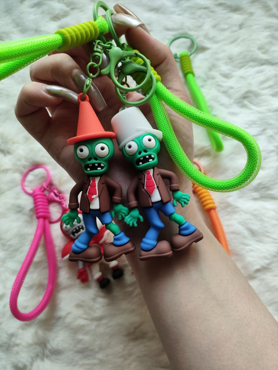 خرید جاکلیدی بانمک و جذاب طرح زامبی پلنت