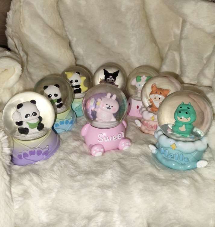 خرید گوی کریستالی دونه برفی کوچک برای هدیه کودک و نوجوان و بزرگسالان