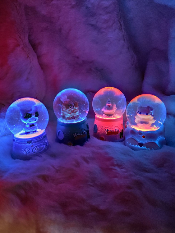 خرید گوی کادوئی کوچک دونه برفی چراغدار