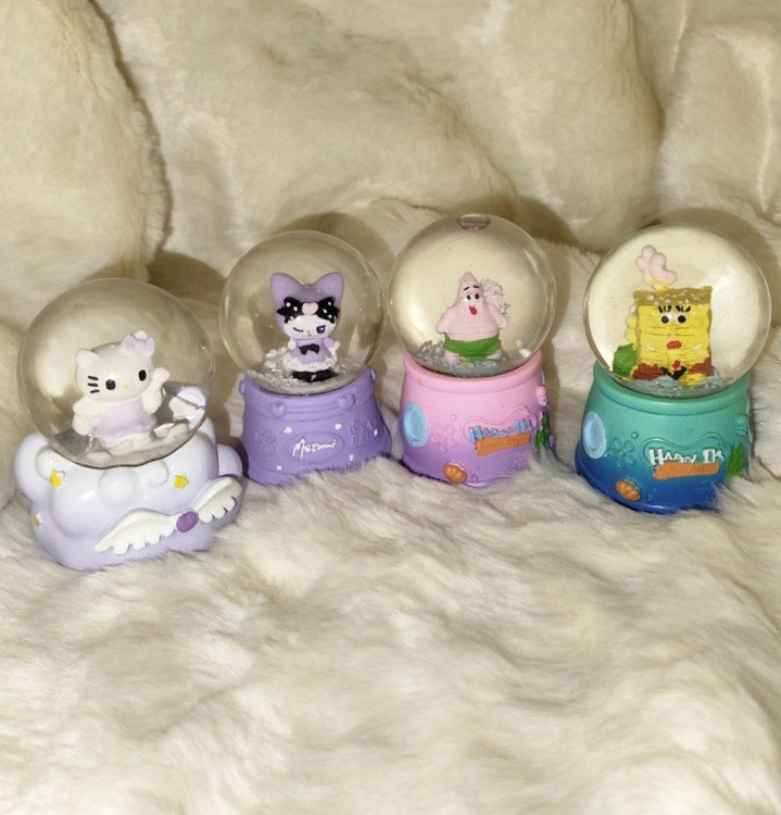 خرید گوی کریستالی دونه برفی کوچک برای هدیه کودک و نوجوان