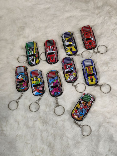 خرید جاکلیدی و آویز پسرانه مدل ماشین