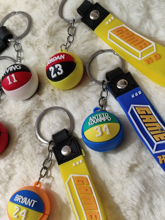 جاکلیدی و آویز سیلیکونی برای گیفت و هدیه پسرانه