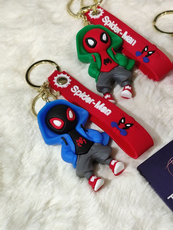 جاسوییچی فانتزی و زیبا پسرانه مدل اسپایدرمن / جاکلیدی و آویز سیلیکونی طرح مرد عنکبوتی (اسپایدرمن)