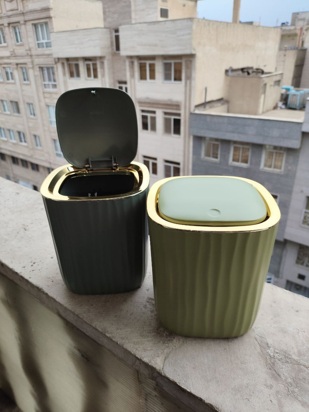 سطل زباله فشاری روی میزی رنگ آجری