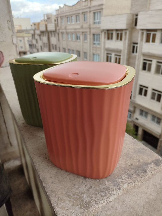 سطل زباله کوچک مناسب حمام و دستشویی