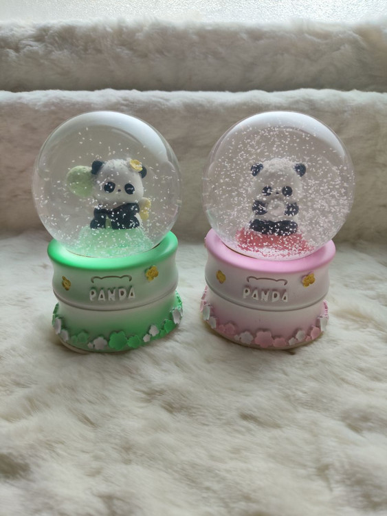 گوی چراغدار عروسکی طرح دختر بنفش