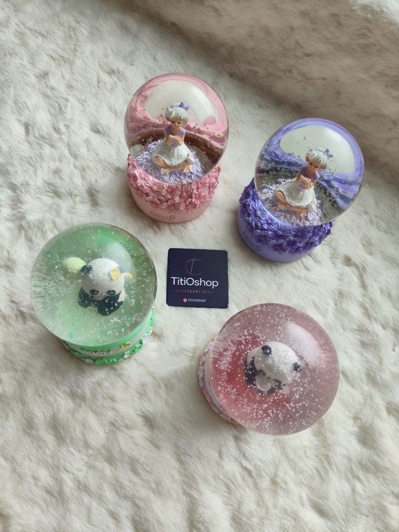 گوی شیشه ای موزیکال طرح دختر صورتی