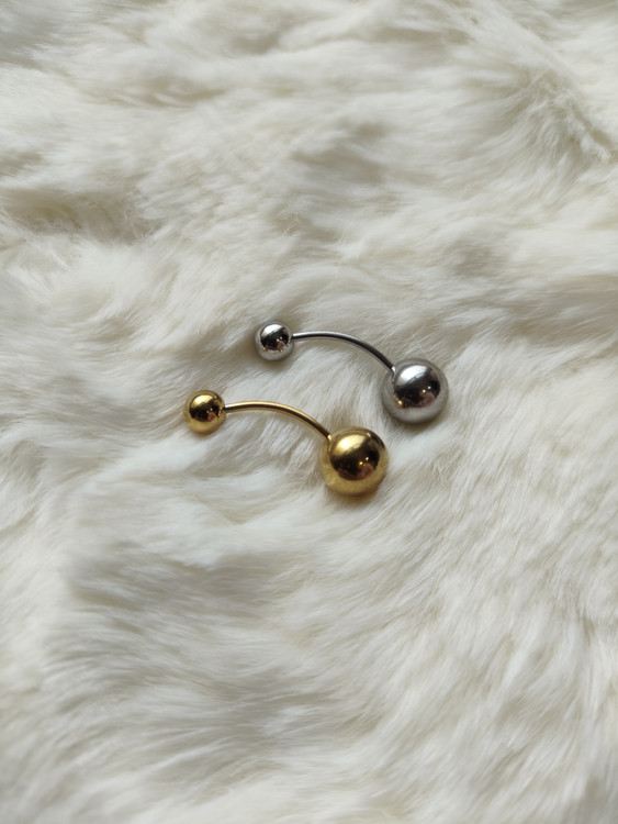 پرسینگ ناف استیل ساده نقره ای - نمای جانبی